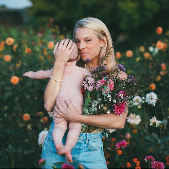 I’m Heather :) I am a true petite, 5 foot 1, 100 pounds, 32 b chest, 00 waist. - Picture 5 of 8